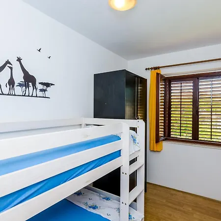 Daire Maro